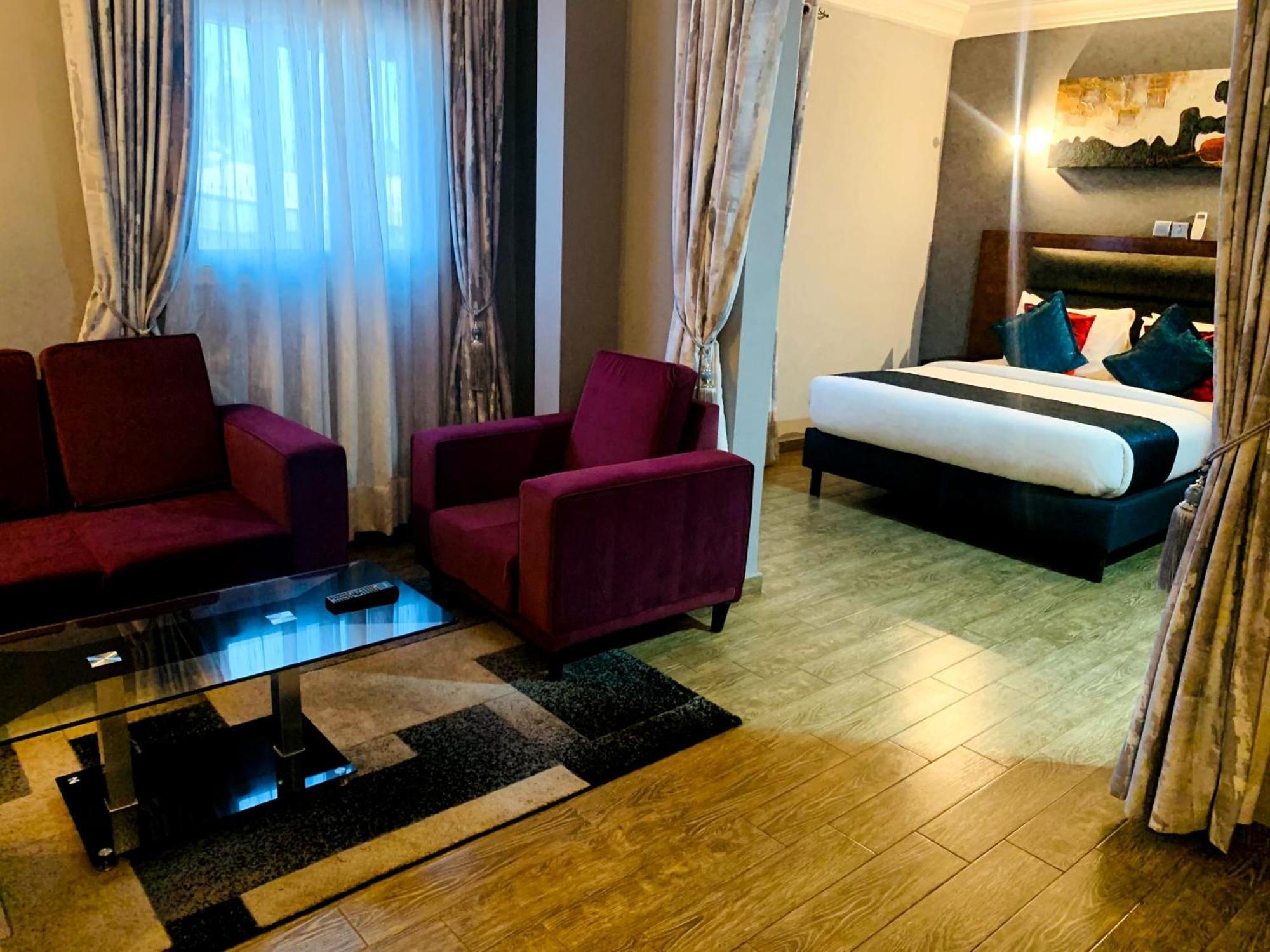 La Rochelle Hotel Yaoundé Kültér fotó